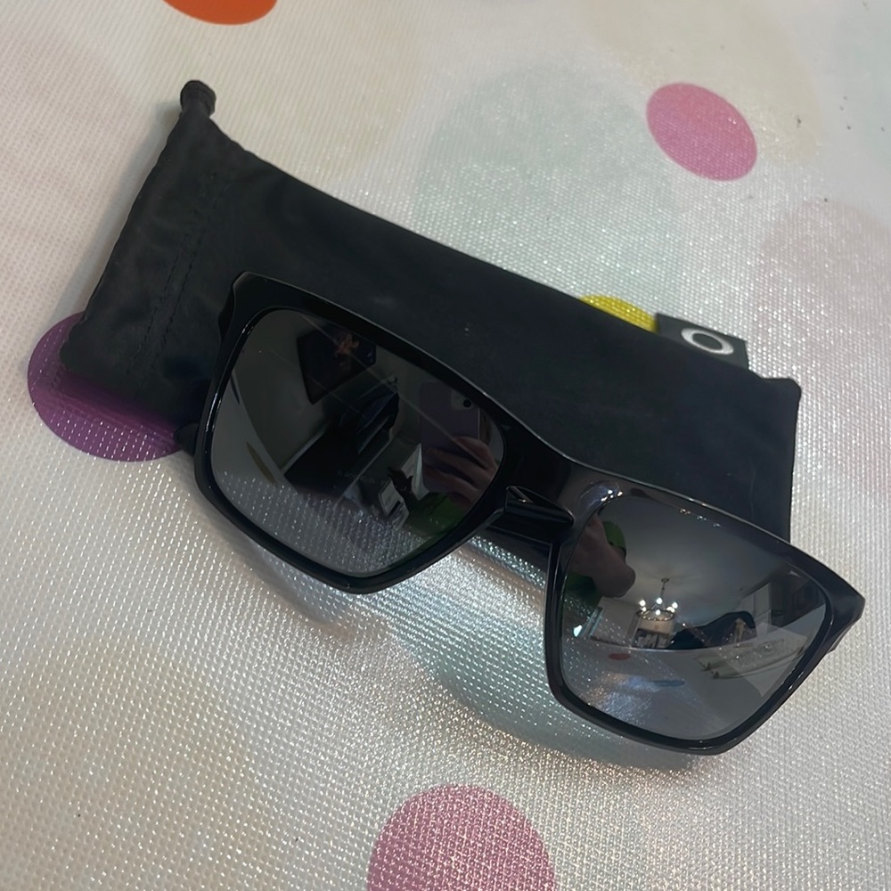 Mens Oakley sunglasses